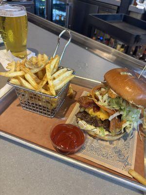 Bacon Mac N' Cheese Burger