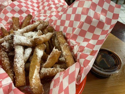 Delicious funnel fries (like churros)!