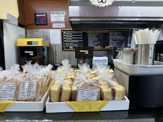 Le Paris Cake Design