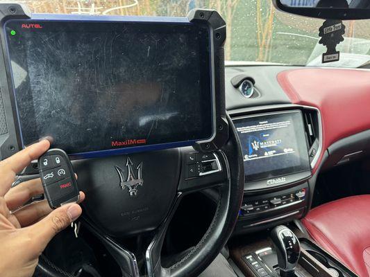 2017 Maserati key fob programmed successfully.