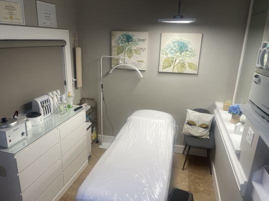 Brazilian Wax and Spa by Gecy