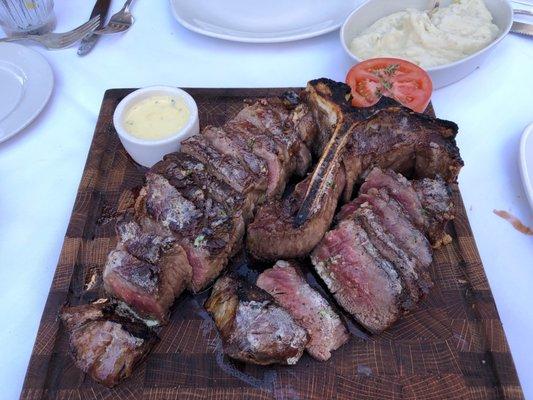 555 East American Steakhouse