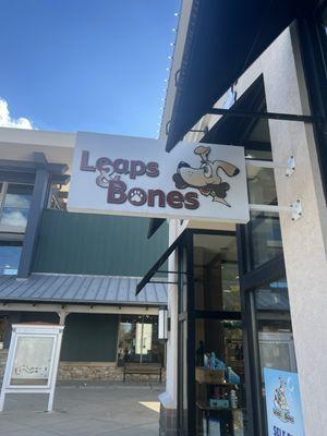 Leaps & Bones