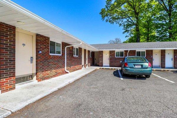 Americas Best Value Inn Avenel Woodbridge