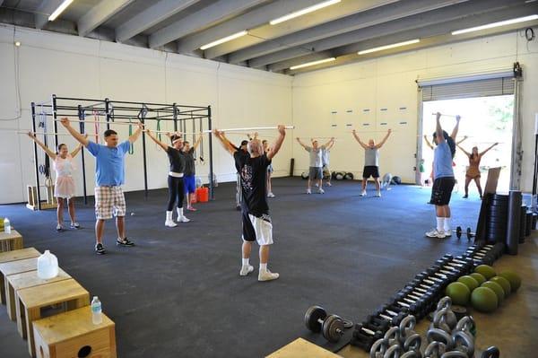 CrossFit iQ offers small group training with a great friendly family atmosphere.