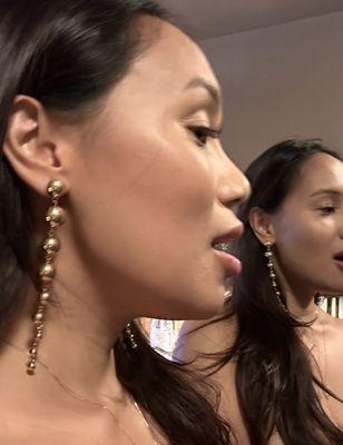 The damage done by flawless. Above the upper lip, you can see it exceeds and swells and was very uncomfortable.