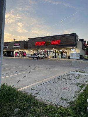 Speedy Mart