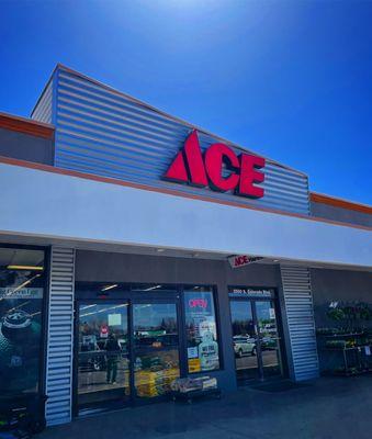 University Hills Plaza