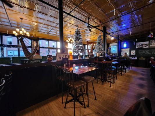Cozy winter irish pub vibes!