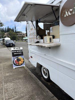 Aloha Acai windward mall across zippys