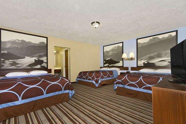 Super 8 by Wyndham W Yarmouth Hyannis/Cape Cod