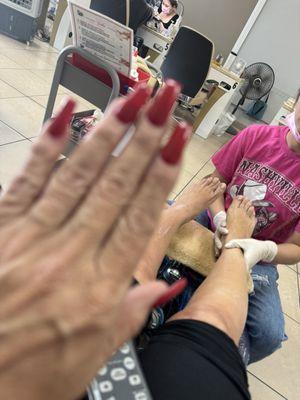 Bee Polish Nails & Spa