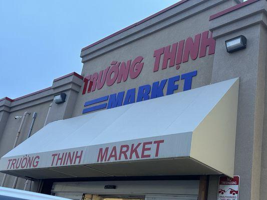 This place is horrible and unsafe !