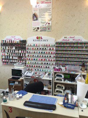 Gel nail selection