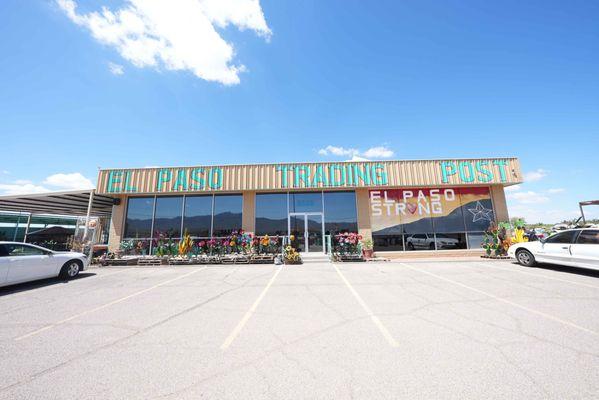 El Paso Trading Post Storefront and Parking Lot