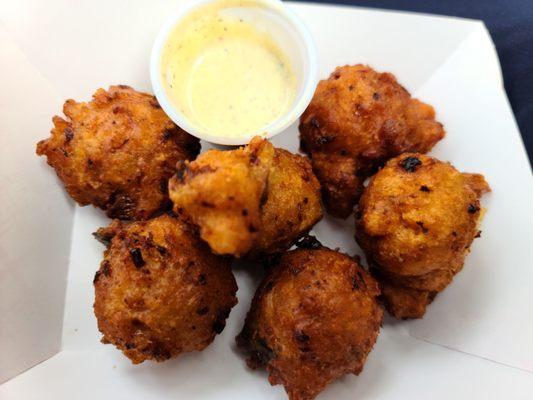 6 piece conch fritter