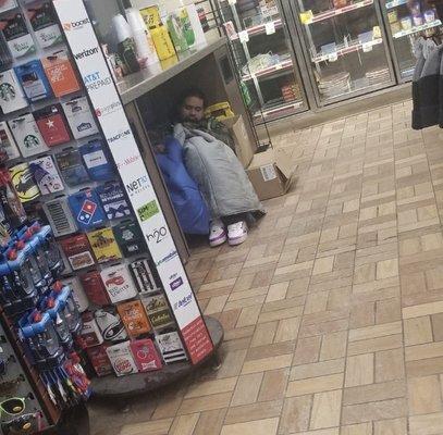 Holiday Stationstores