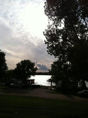 Lake Reno Bar & Grill