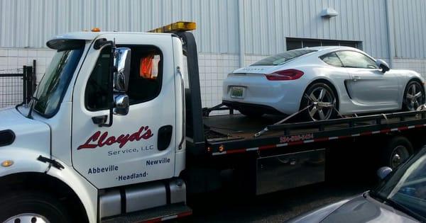 Lloyd's 24/7 Towing & Recovery
