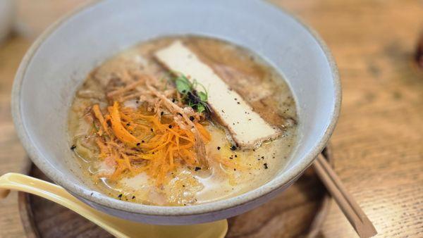 Pla-ton - Tonkotsu ramen