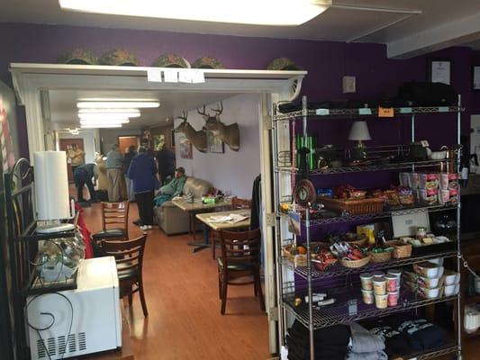 Great coffee and green smoothies.