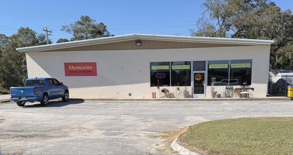 Memories Antiques & Collectables