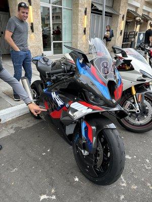 BMW M1000RR
