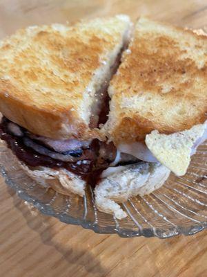Graham Sandwich - delicious mix of sweet and savory
