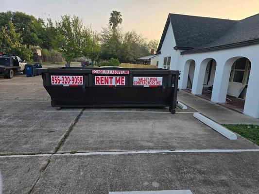 Trash bins Available for rent