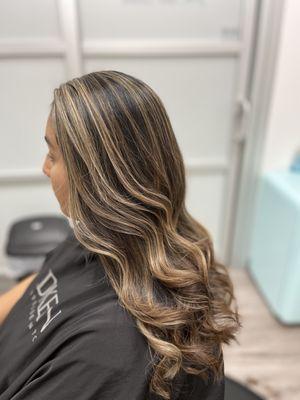 The Cutting Edge Hair Studio by Mariloly