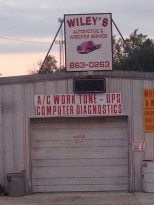 Wiley's Wrecker Service
