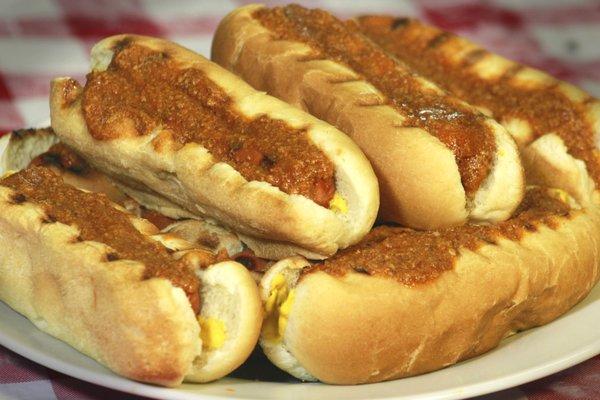 Grilled Pack of Dogs with Sauce