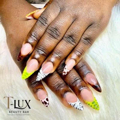 T Lux Beauty Bar