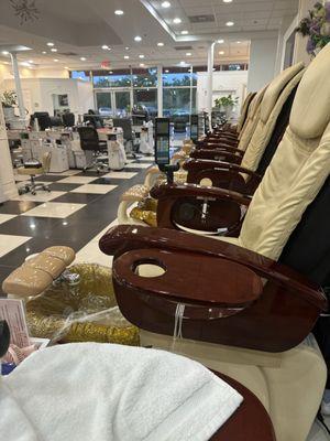 Sassie Deluxe Nail Salon