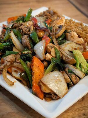 Build your own ball goodness with a mix of beef and chicken. A variety of vegetables, Szechuan and teriyaki sauce and my stir fried rice.