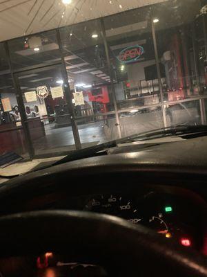 Bulldog Laundry and Dry Cleaning