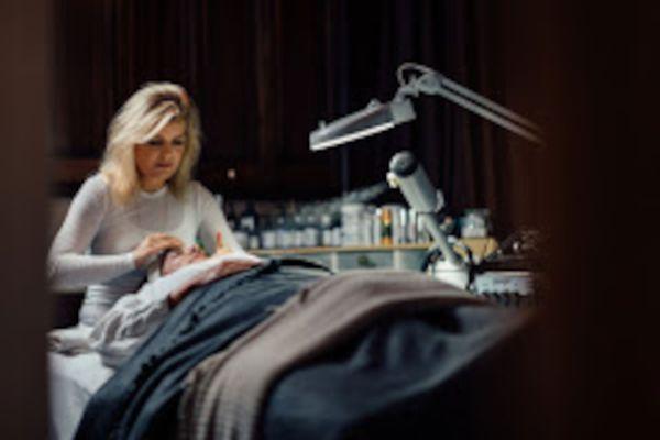 eDry Brow and Blow Dry Bar