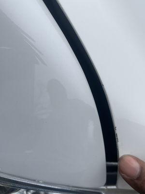 Enormous gap and the hood won't close all the way. The