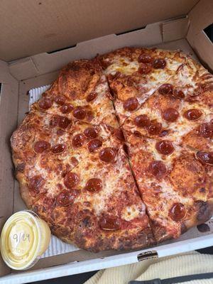 16in New York Style Pie