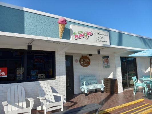 2000 Flavors Ice Cream