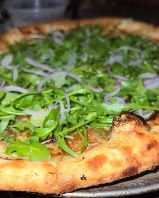 caramelized onion pizza