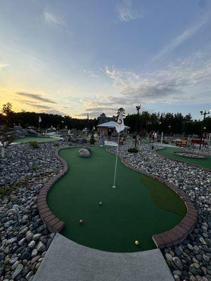 Birdie's Mini Golf