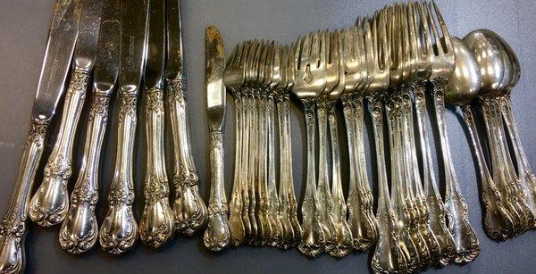 Some of the gold, silver, platinum, diamond, and luxury watch items Monarch buys every day!