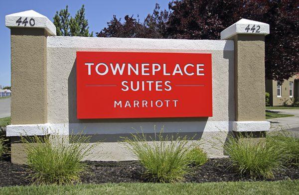 We are located just minutes from nearby attractions like Santana Row and The Winchester Mystery House.