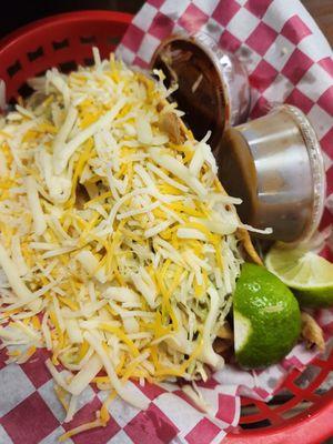 Hardshell tacos (chicken)