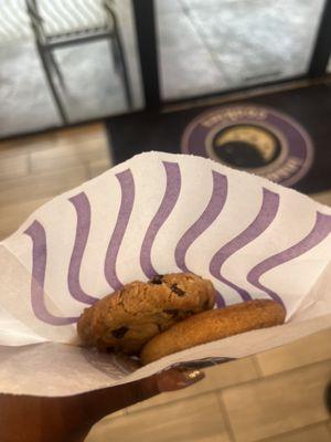 Insomnia Cookies
