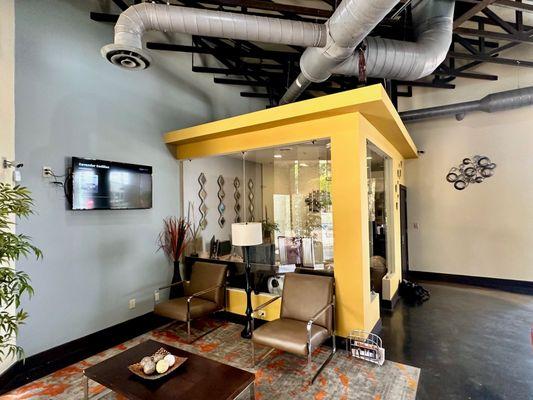 Equipped Business Center at the Barcelona Lofts