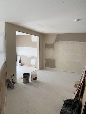 IHUE Painting Services