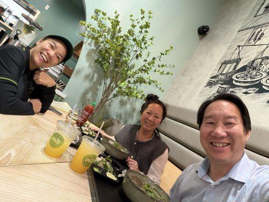 Having the pick 3 combo with passion fruit drink and egg roll. I got brisket, ribeye and tendon. My wife had brisket, ribeye and veggies