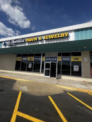 La Familia Pawn and Jewelry